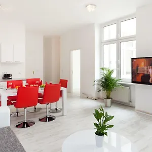 Apartment The Cloud, Berlin